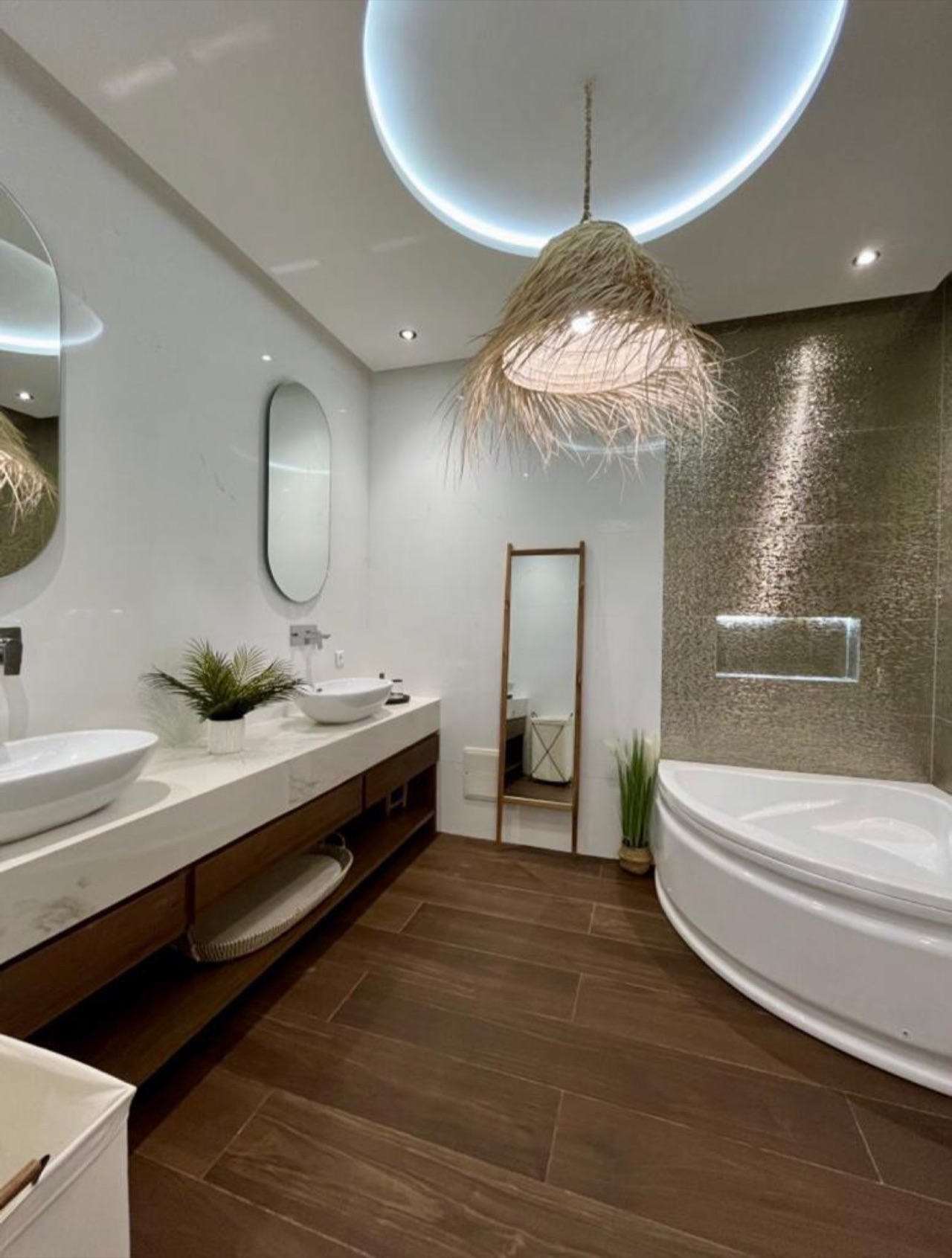 Villa One — IMG_1884.JPG