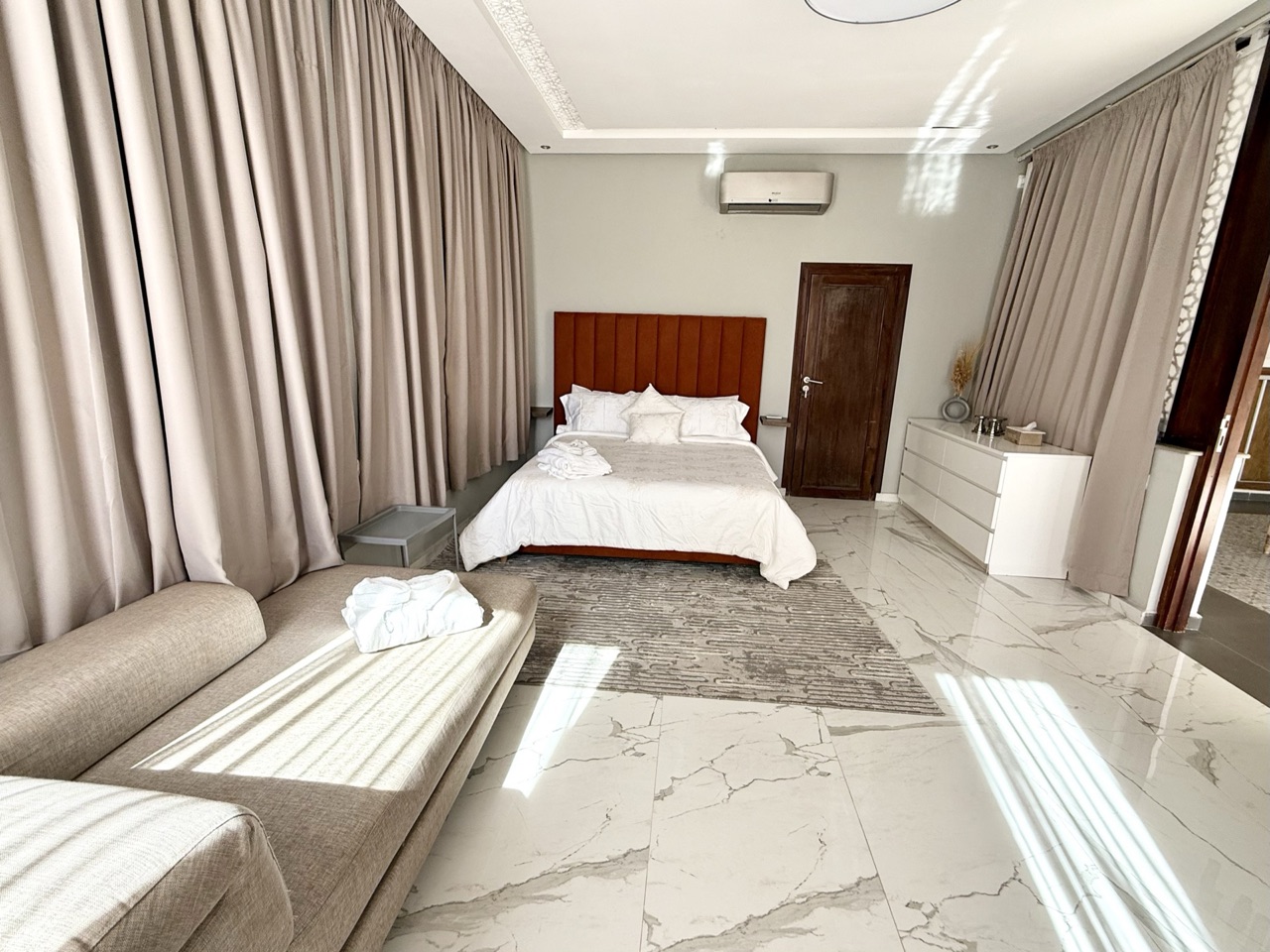 Villa Sunny — IMG_3987.jpg