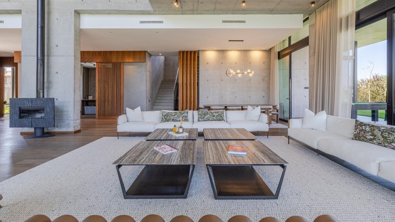 Villa Whitney — IMG_2015.JPG